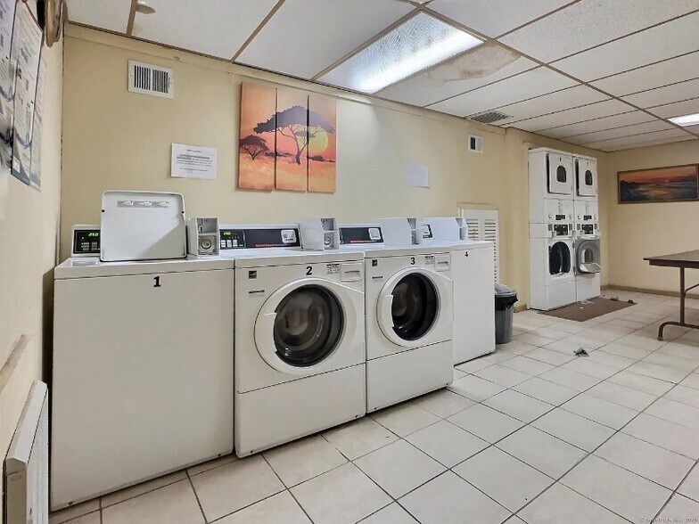 Building Photo - 26 Prospect St