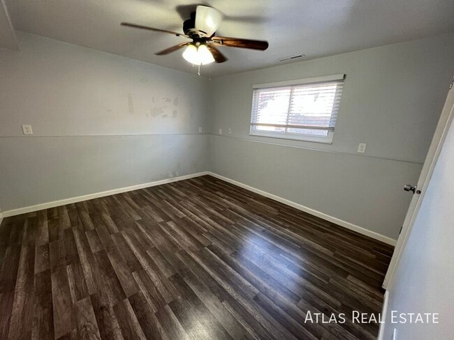 Building Photo - 2720 El Capitan Dr