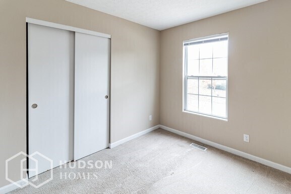 Building Photo - 1066 Esther Dr