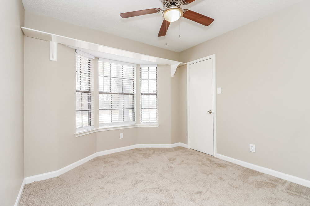 Building Photo - 4213 Claremont Dr