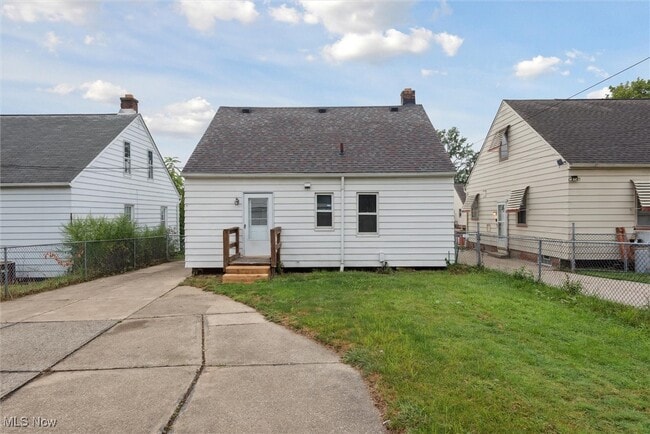 Building Photo - 14214 Reddington Ave
