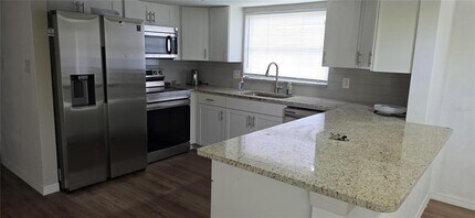 Building Photo - 10021 Cherry Creek Ln