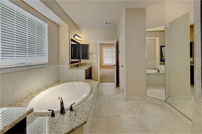 Building Photo - 126 Hearthshire Cir