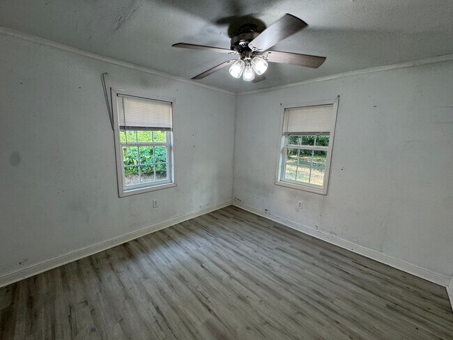 Building Photo - Beautiful 4 Bedroom Home in North Shreveport