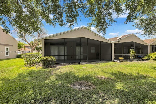 Building Photo - 618 Woodgate Cir