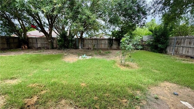 Building Photo - 2641 Suarez Dr