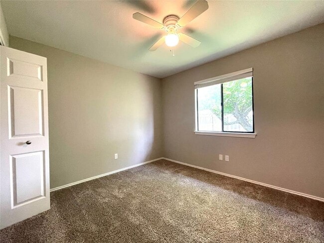 Building Photo - 1008 Cresswell Dr