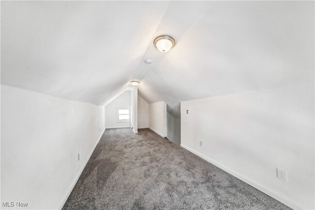 Building Photo - 702 Grace Ave