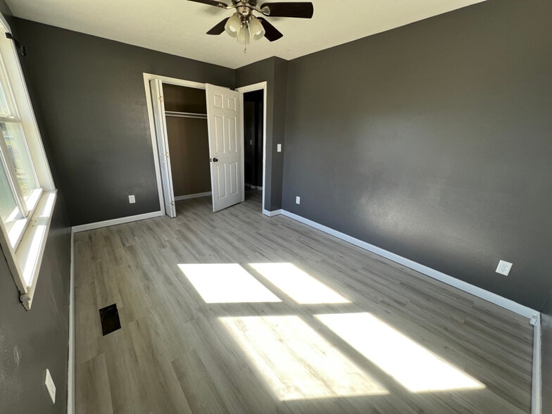 Building Photo - 171 Miller Ln