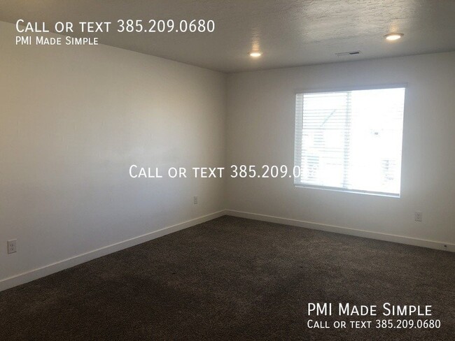 Building Photo - Brand New End Unit!! Open Floor Plan 3 Bed...