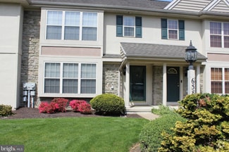 Building Photo - 638 Royal View Dr