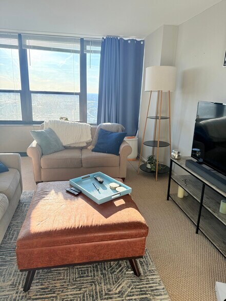 Building Photo - 1560 N Sandburg Ter