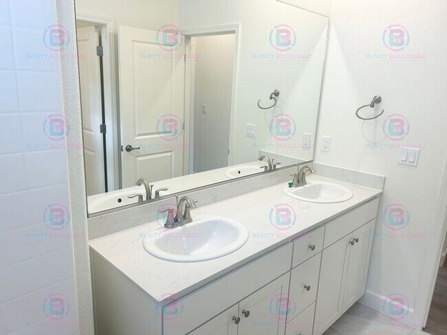 Building Photo - Brand New Home, beautifully designed singl...