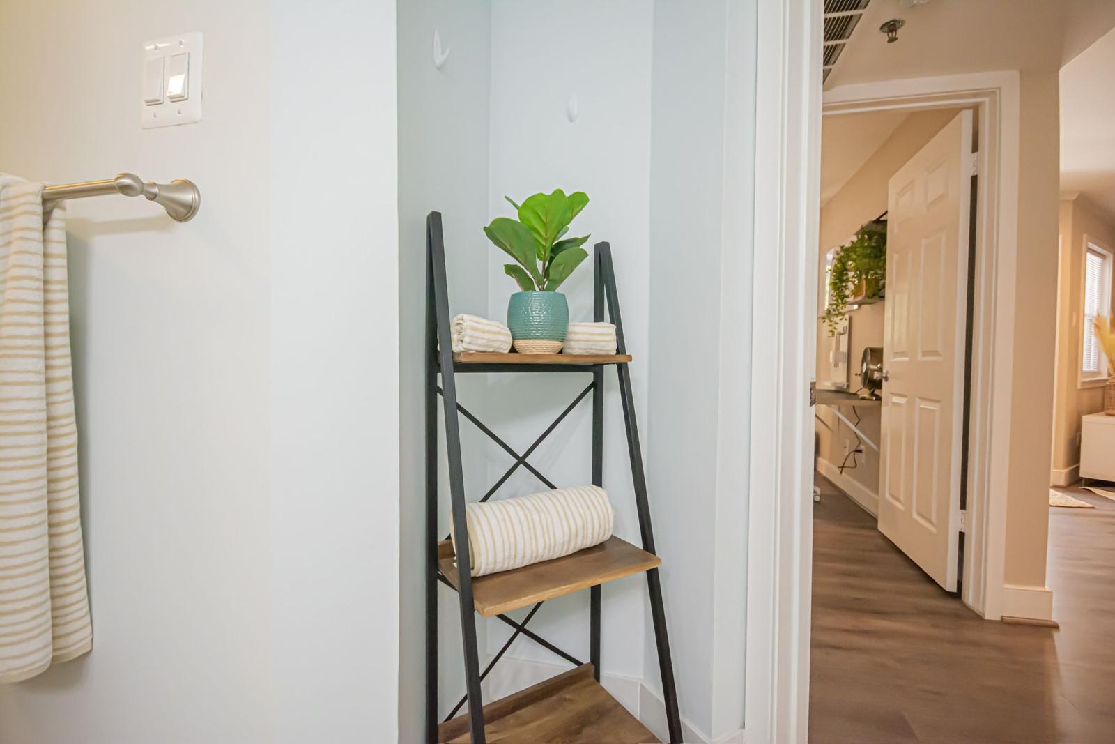 Building Photo - 1504 Lincoln Way