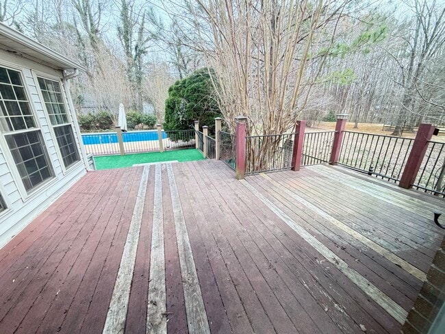 Building Photo - Inviting 3-Bedroom Brick Ranch Oasis in China Grove