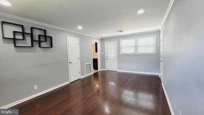 Building Photo - 79 Lanning St