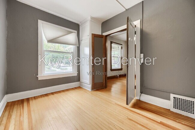 Building Photo - 3387 W Moncrieff Pl