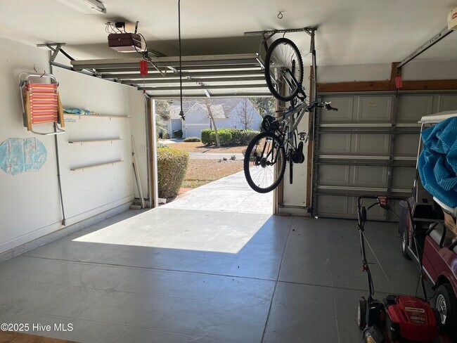 Building Photo - 872 Sandpiper Bay Dr SW