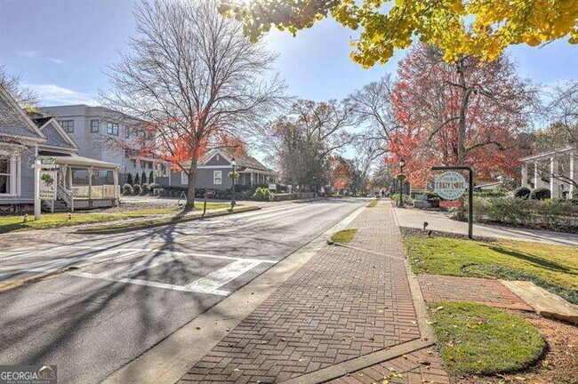 Building Photo - 523 Warm Springs Cir