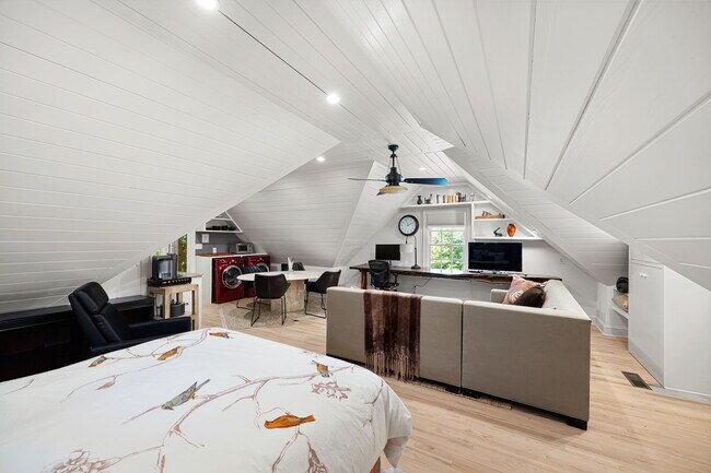 Building Photo - 1358 Briarcliff Rd NE