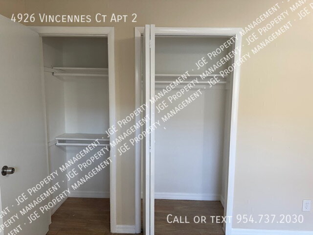 Building Photo - 4926 Vincennes Ct