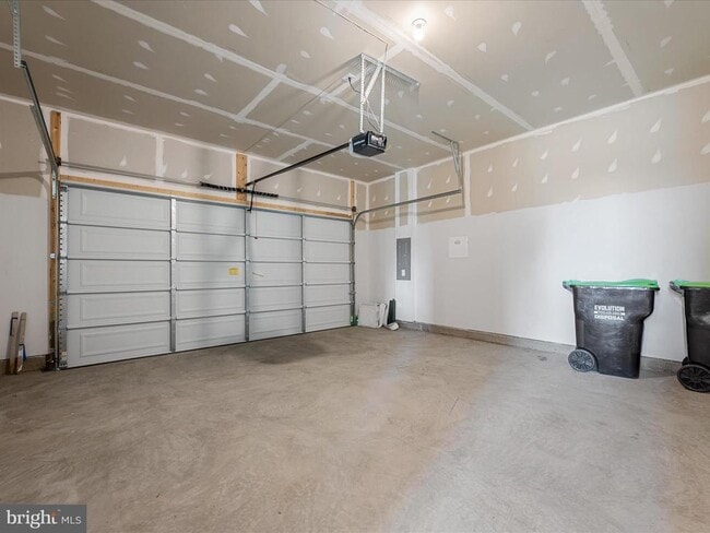 Building Photo - 107 Poe Dr