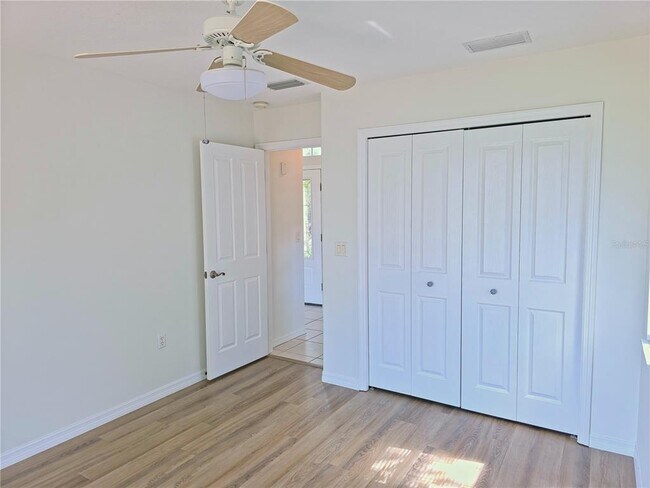Building Photo - 395 Dorchester Dr