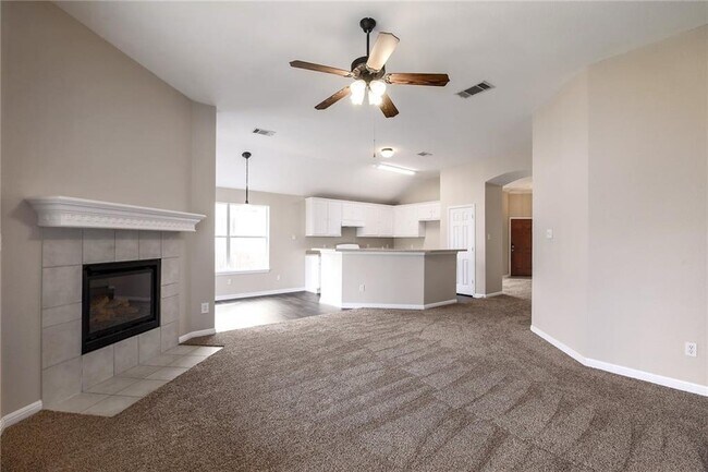 Building Photo - 1608 Bush Coat Ln