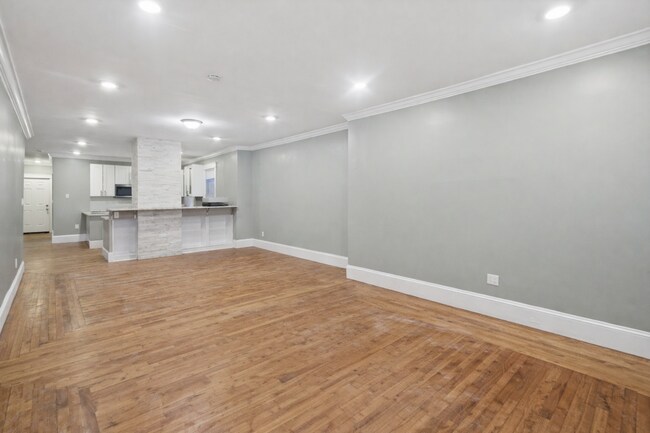 Building Photo - 131 Providence St