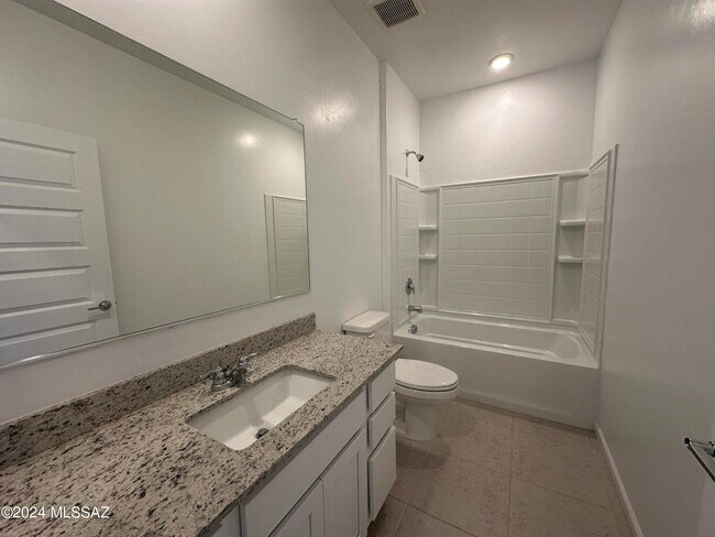 Building Photo - 10467 W Washburn St