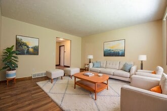 Building Photo - 15873-15875 US Highway 75