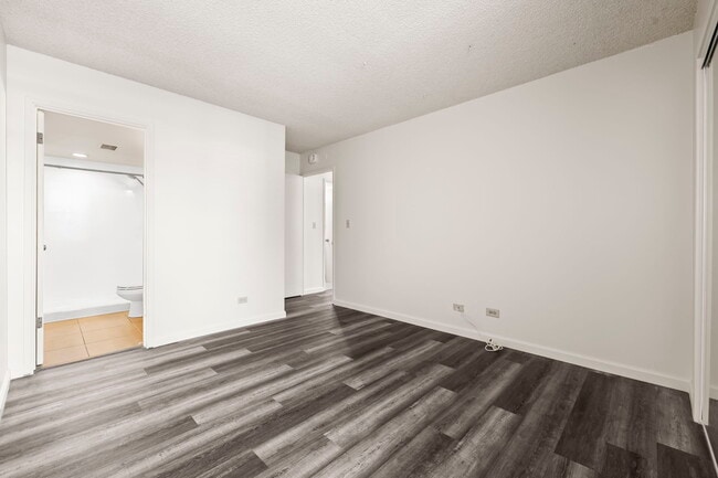 Building Photo - 3161 Ala Ilima St