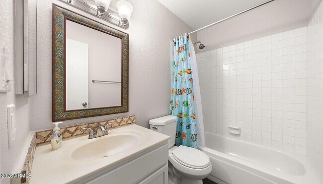 Building Photo - 4211 E Palm Ln