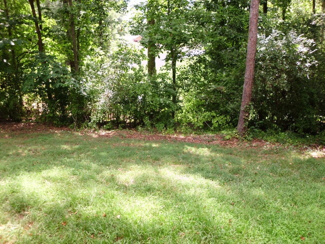 Building Photo - 1170 Kings Mill Run N
