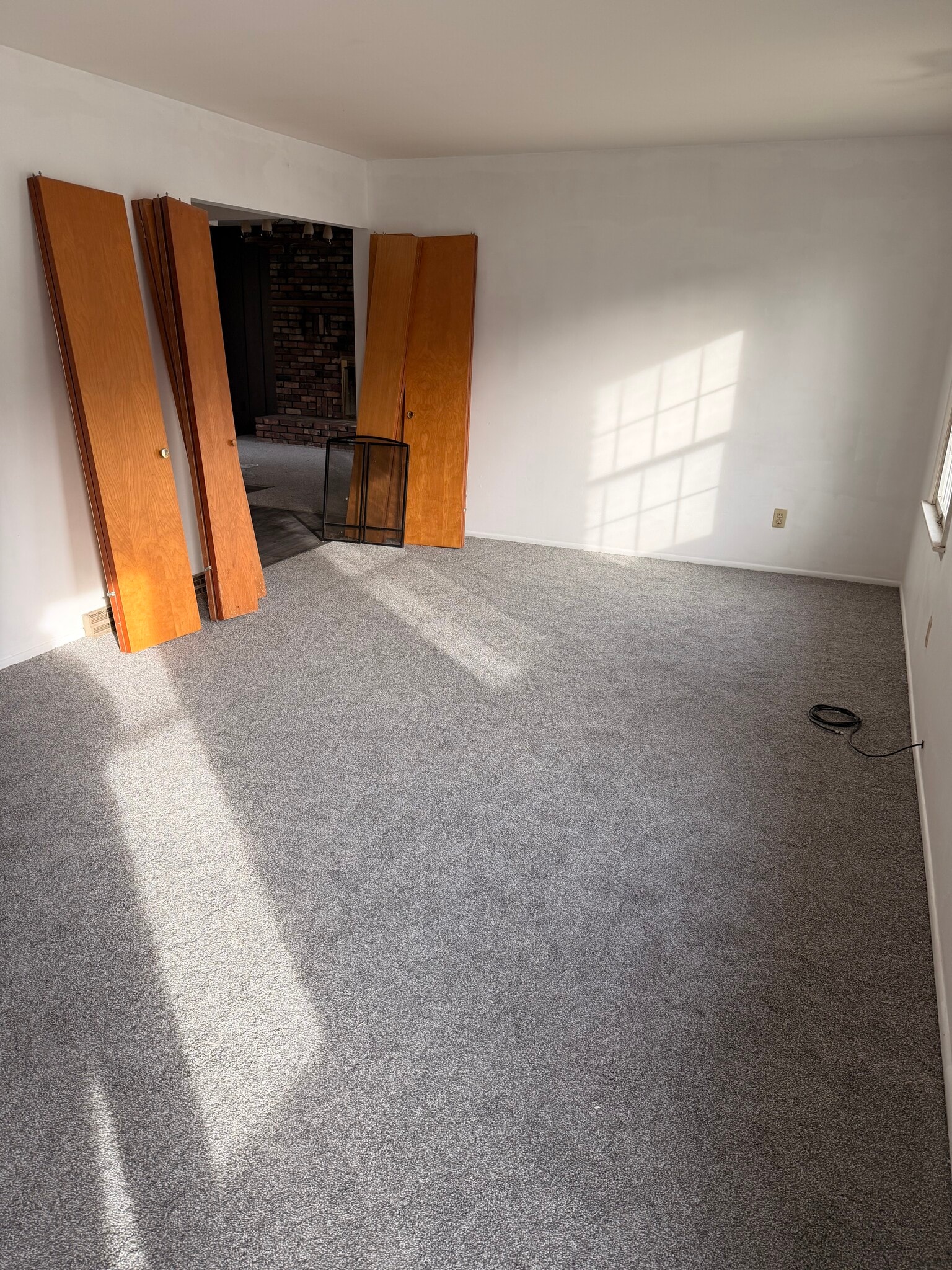 Building Photo - 1 Sylvan Spring Dr