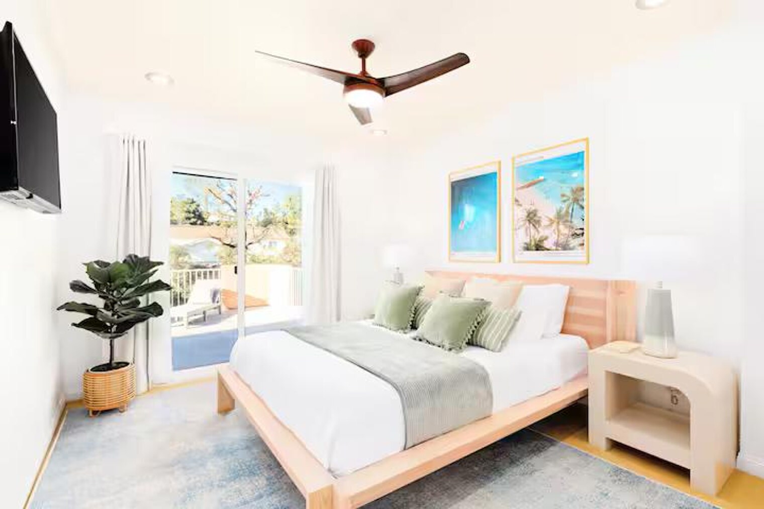 Building Photo - 14261 Mango Dr