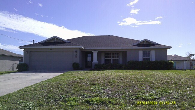 Building Photo - Available in April! Nice 3/2/2 Across From Jim Jeffers Park and Oasis North School