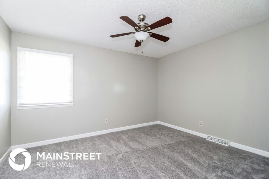 Building Photo - 326 Traceway Rd