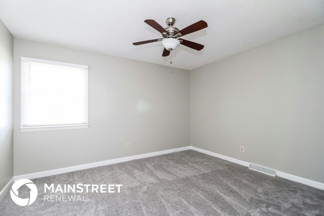 Building Photo - 326 Traceway Rd