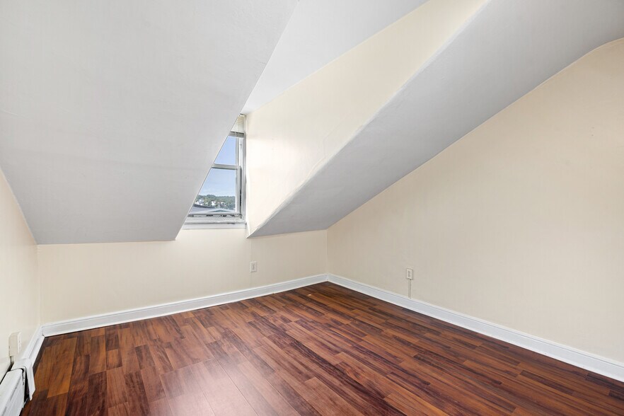 Building Photo - 4550 Silverwood St