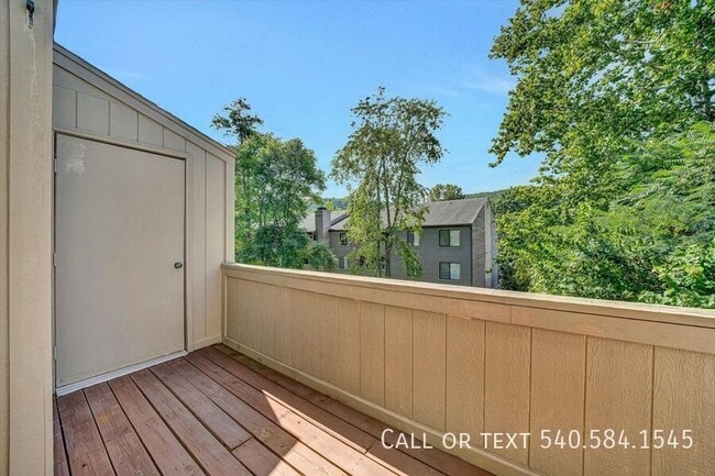 Building Photo - 7311 Maple Ct SW