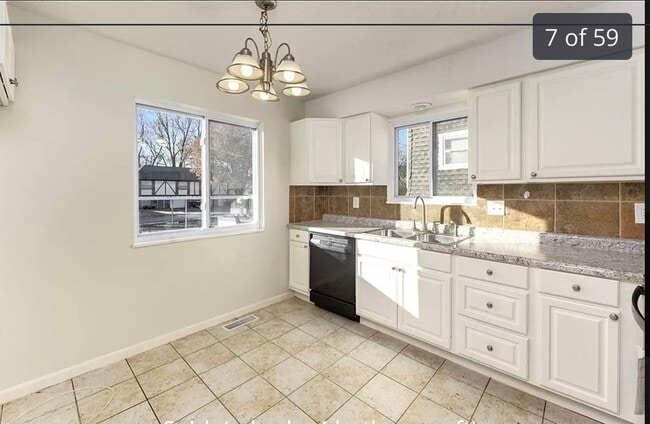 Building Photo - 10709 W 90th Ter