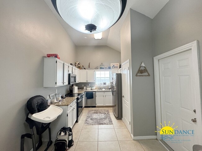 Building Photo - Beautiful 3 Bedroom Home in Fort Walton Beach!