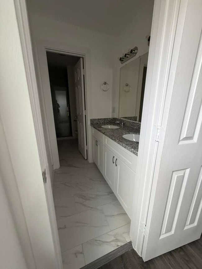 Building Photo - Brand New Home!