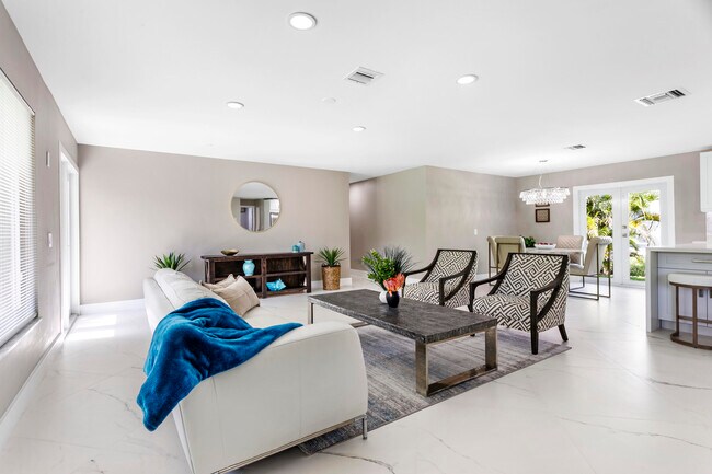 Building Photo - 5200 Club Rd