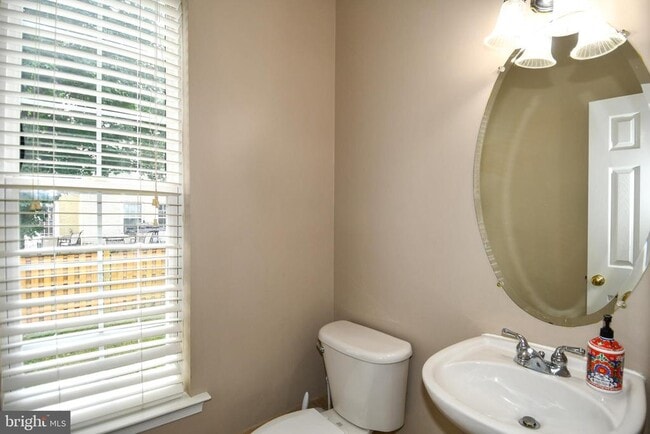 Building Photo - 13039 Quate Ln