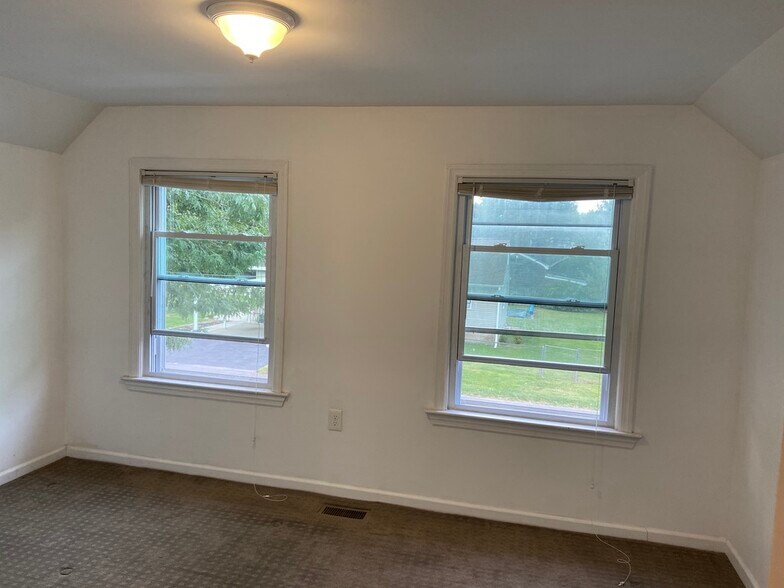 Bedroom 3 - 114 Morgan Ave