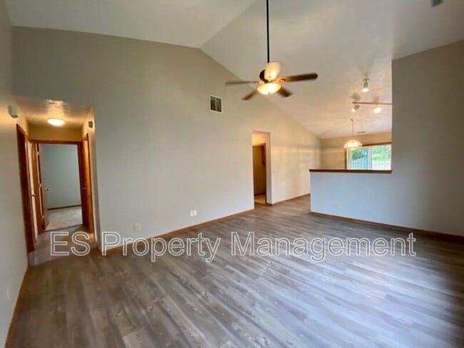 Building Photo - 5834 Blackley Ln