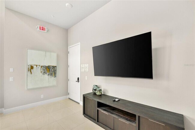 Building Photo - 7770 Sandy Ridge Dr