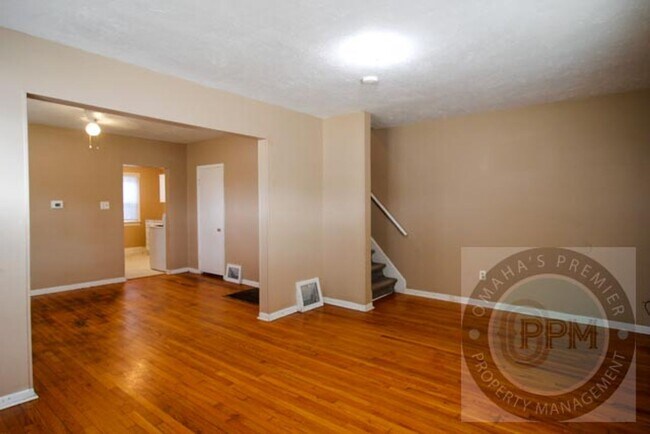 Building Photo - 2114 L St
